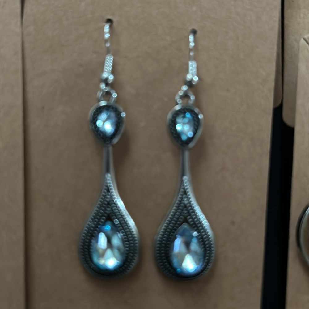 Earring bundle - Picture 4 of 11
